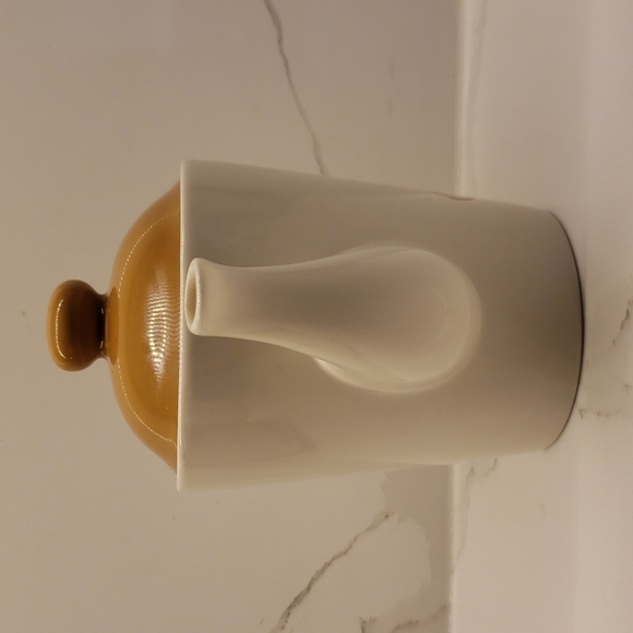 𝅺vintage Tim Horton's Coffee Tea Pot White Brown lid 5"h x 9"w - Picture 6 of 11